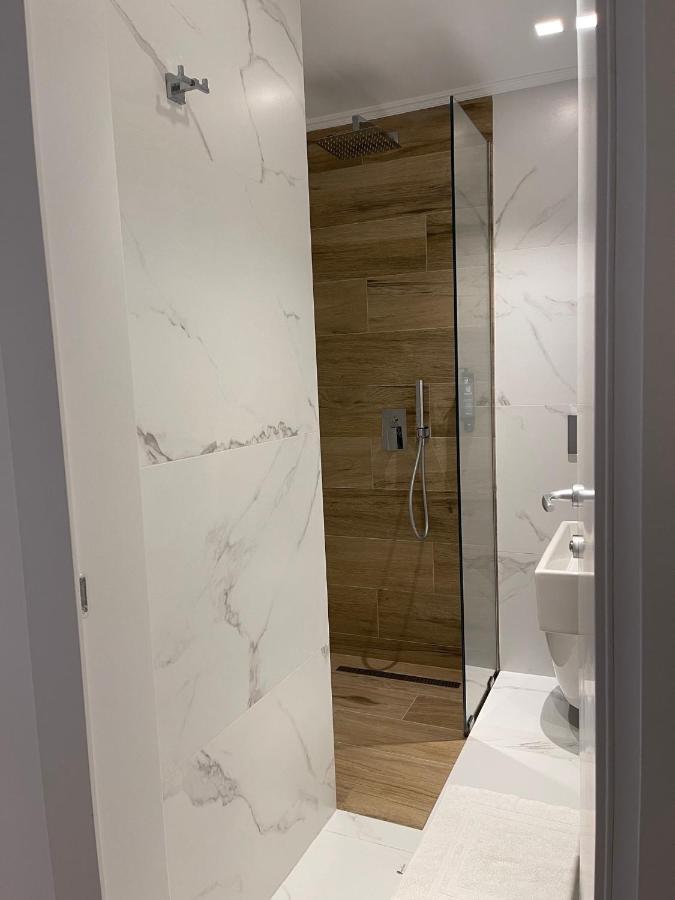 Hotel Aulona Sarandë Eksteriør billede