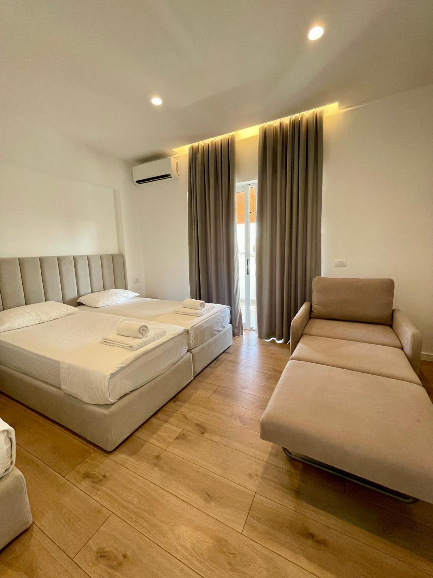 Hotel Aulona Sarandë Eksteriør billede