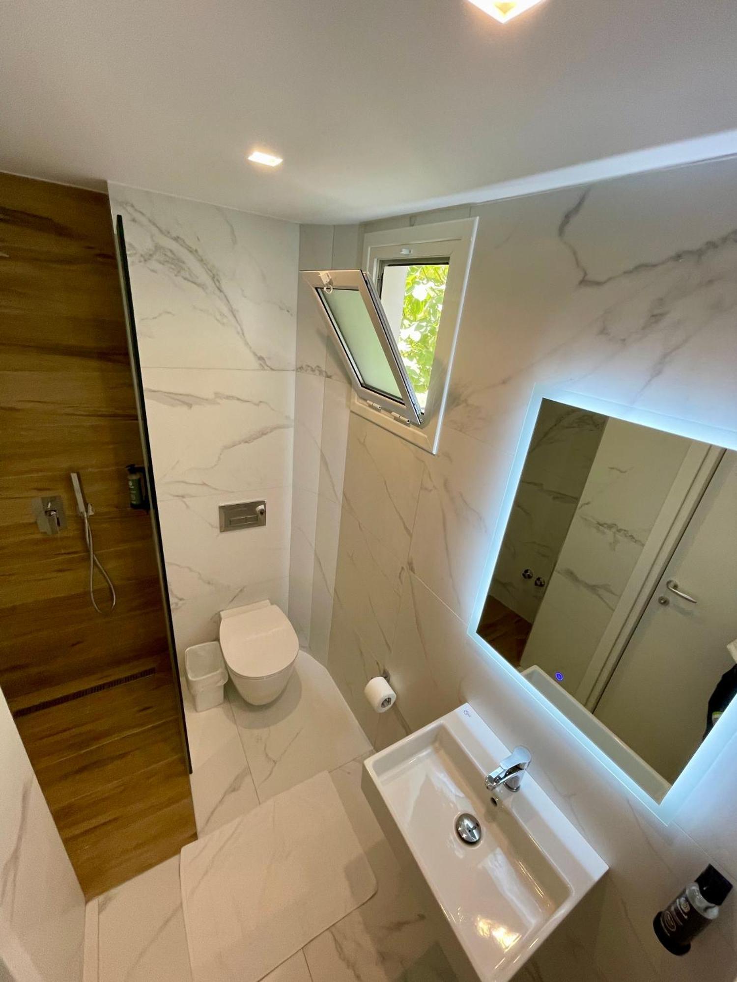 Hotel Aulona Sarandë Eksteriør billede