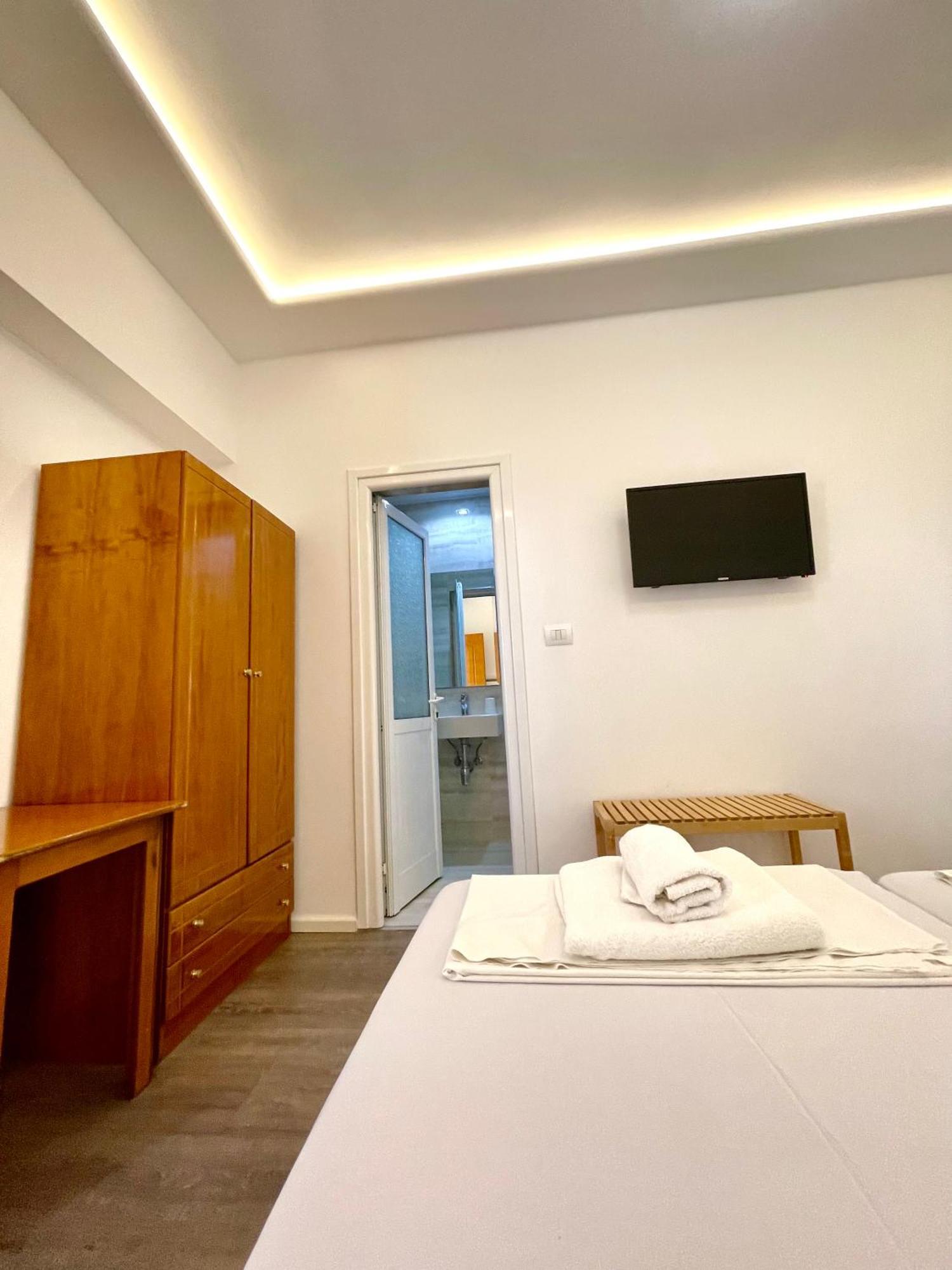 Hotel Aulona Sarandë Eksteriør billede