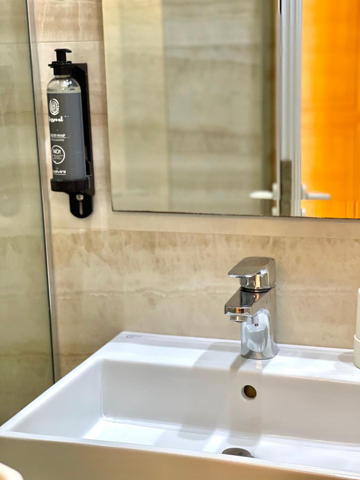Hotel Aulona Sarandë Eksteriør billede