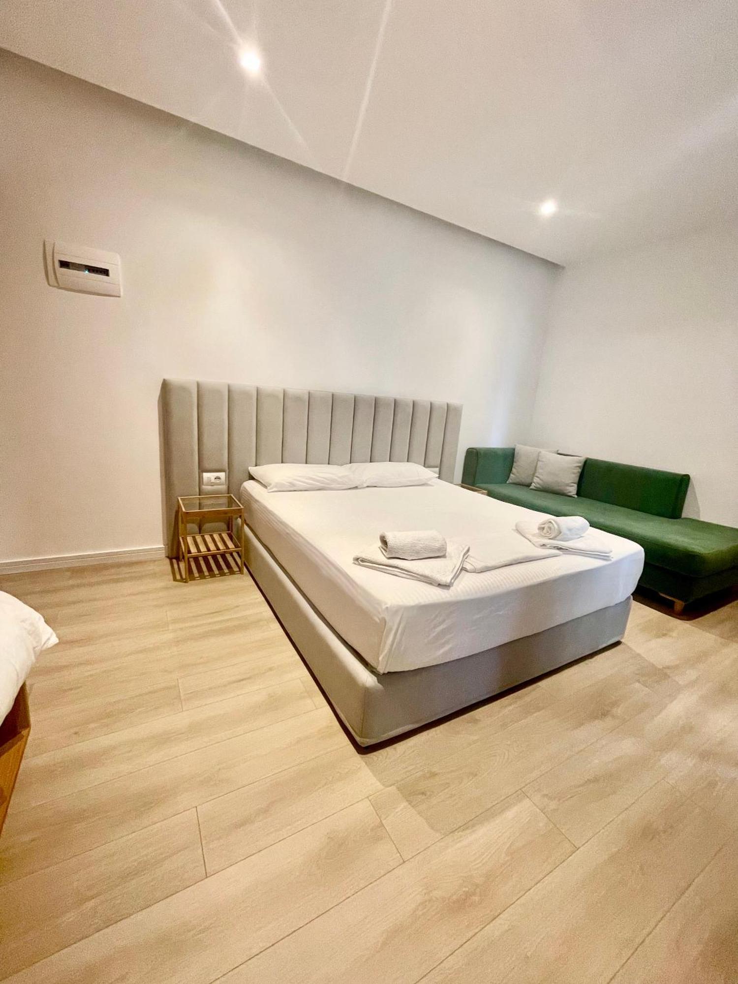 Hotel Aulona Sarandë Eksteriør billede